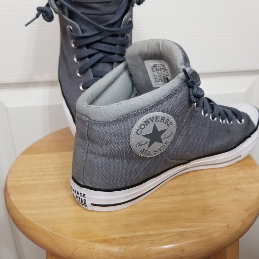 COPY - Converse Hi tops Great shape No smoke no pets - Picture 5 of 8